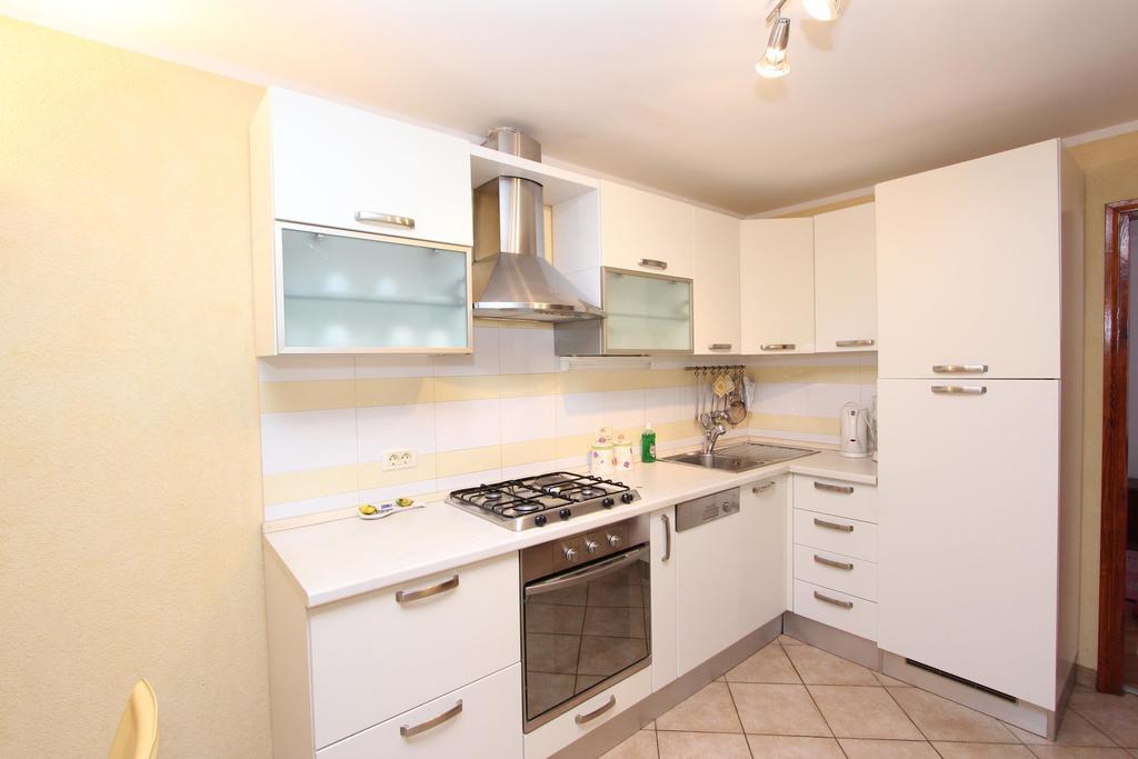 Apartments Pataj ロヴィニ エクステリア 写真